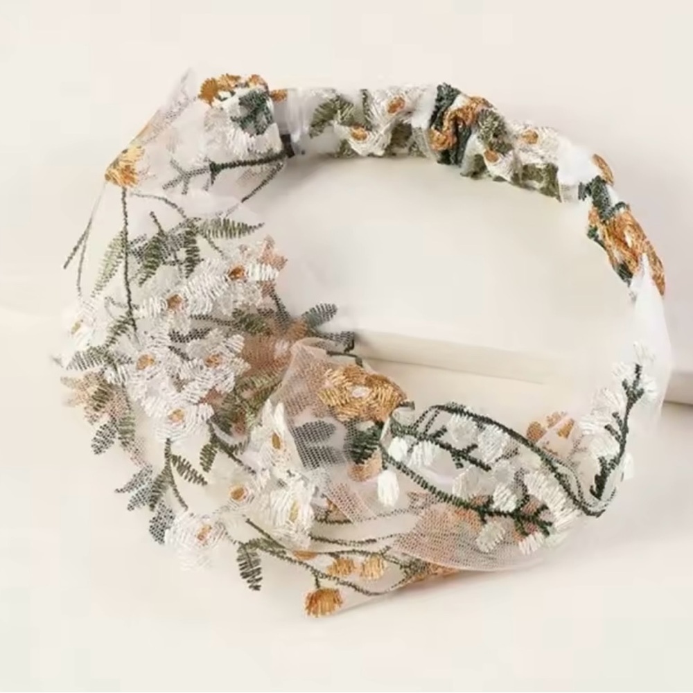 Floral Embroidered Headband. Brand New. One size - Picture 2 of 3